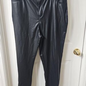 Pretty Little Thing Black Faux Leather Skinny Pants Size 12